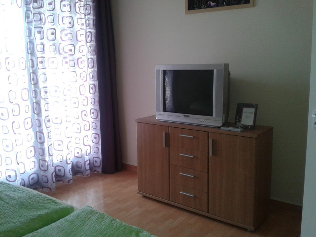 Hatarmenti Vendeghaz Zsira Room photo