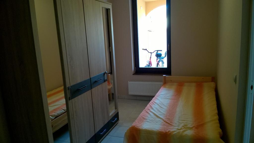 Hatarmenti Vendeghaz Zsira Exterior photo